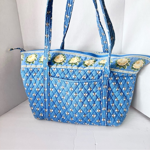 Vera Bradley Handbags - Vera Bradley Vintage Bees Tote